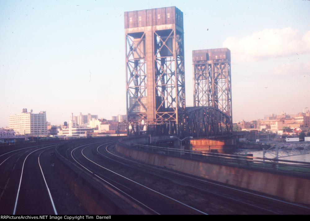 Lift bridge over the Harlem River.